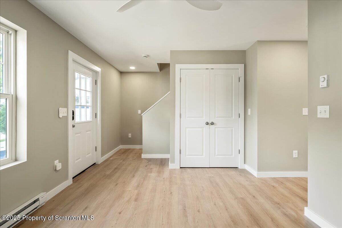 820 822 Delaware Street Scranton, PA 18509 - Photo 21 of 48 16-HomeView_Media-822_Delaware_St.-#16