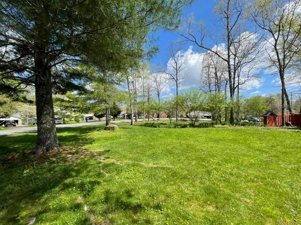3224 Dunbar Road Crossville, TN 38572 - Photo 7 of 13 180352287_4078192035608808_5732976948722