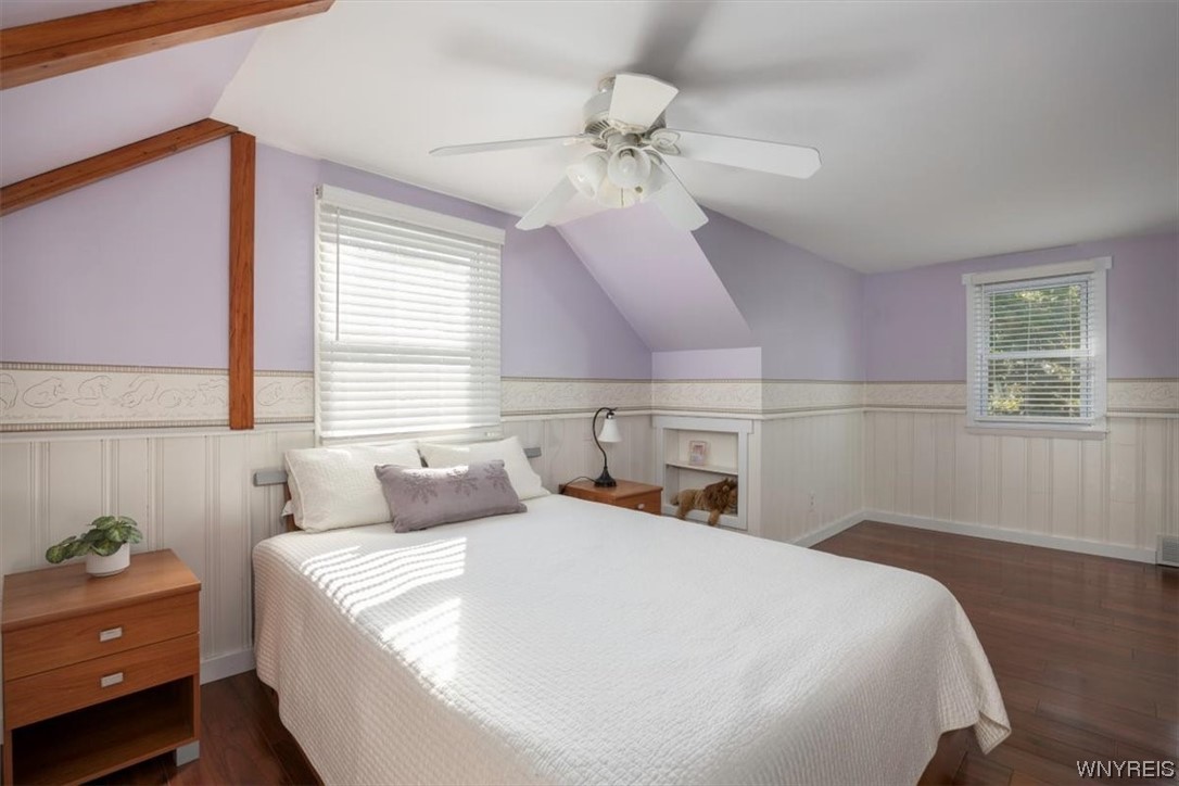 234 Ayer Road Amherst, NY 14221 - Photo 12 of 25 Bedroom 3 has a walk in closet organizer.