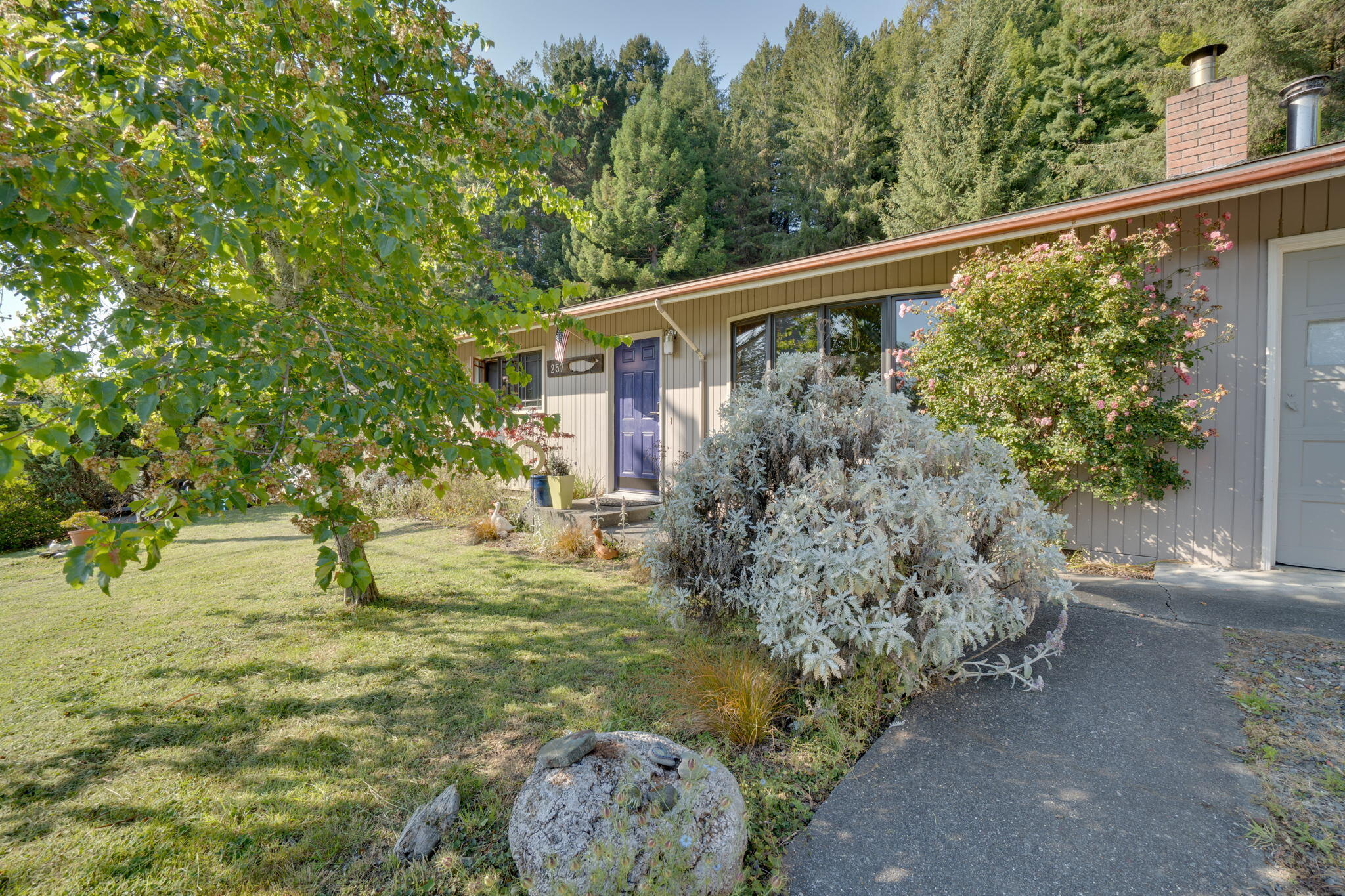 257 Hidden Valley Road Eureka, CA 95503 - Photo 1 of 62
