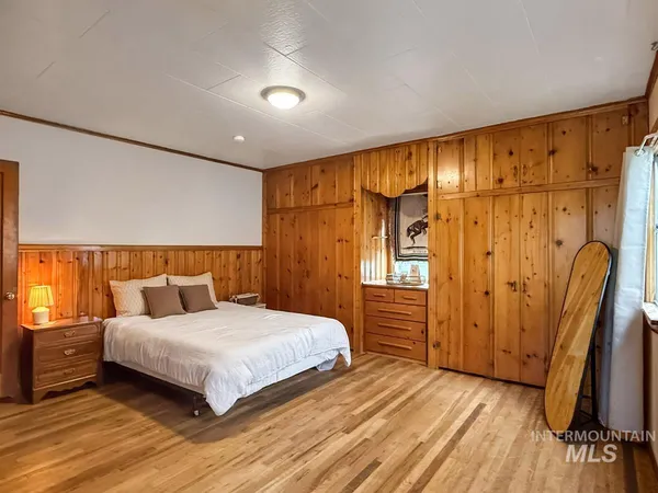 $339,000 | 110 West Market Street, Cascade, ID 83611