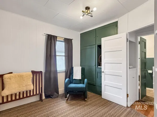 $339,000 | 110 West Market Street, Cascade, ID 83611