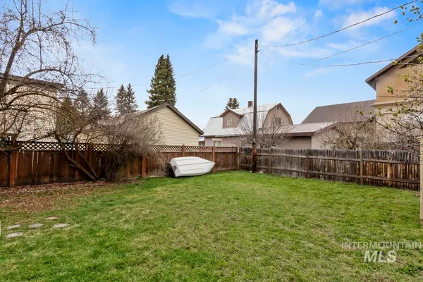 $339,000 | 110 West Market Street, Cascade, ID 83611