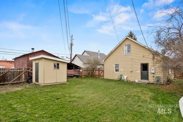 $339,000 | 110 West Market Street, Cascade, ID 83611