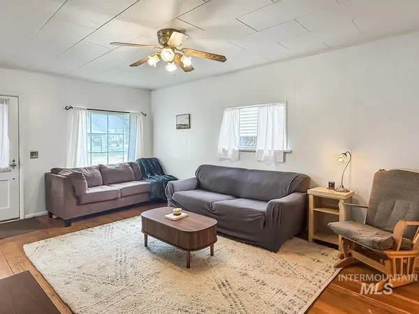 $339,000 | 110 West Market Street, Cascade, ID 83611