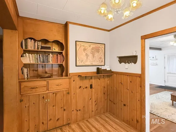 $339,000 | 110 West Market Street, Cascade, ID 83611