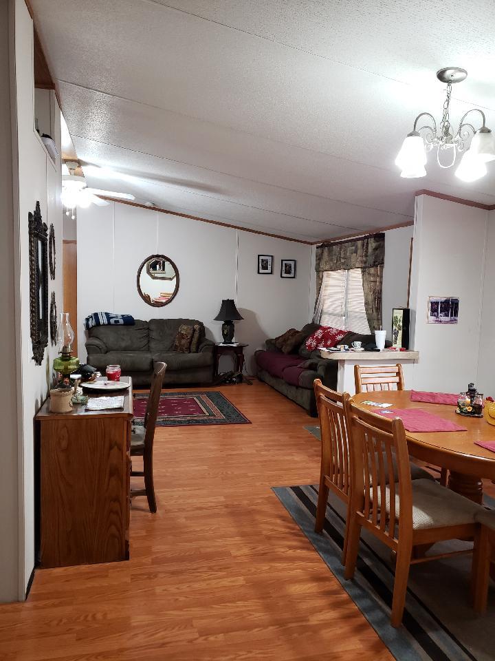 Eat-in Kitchen