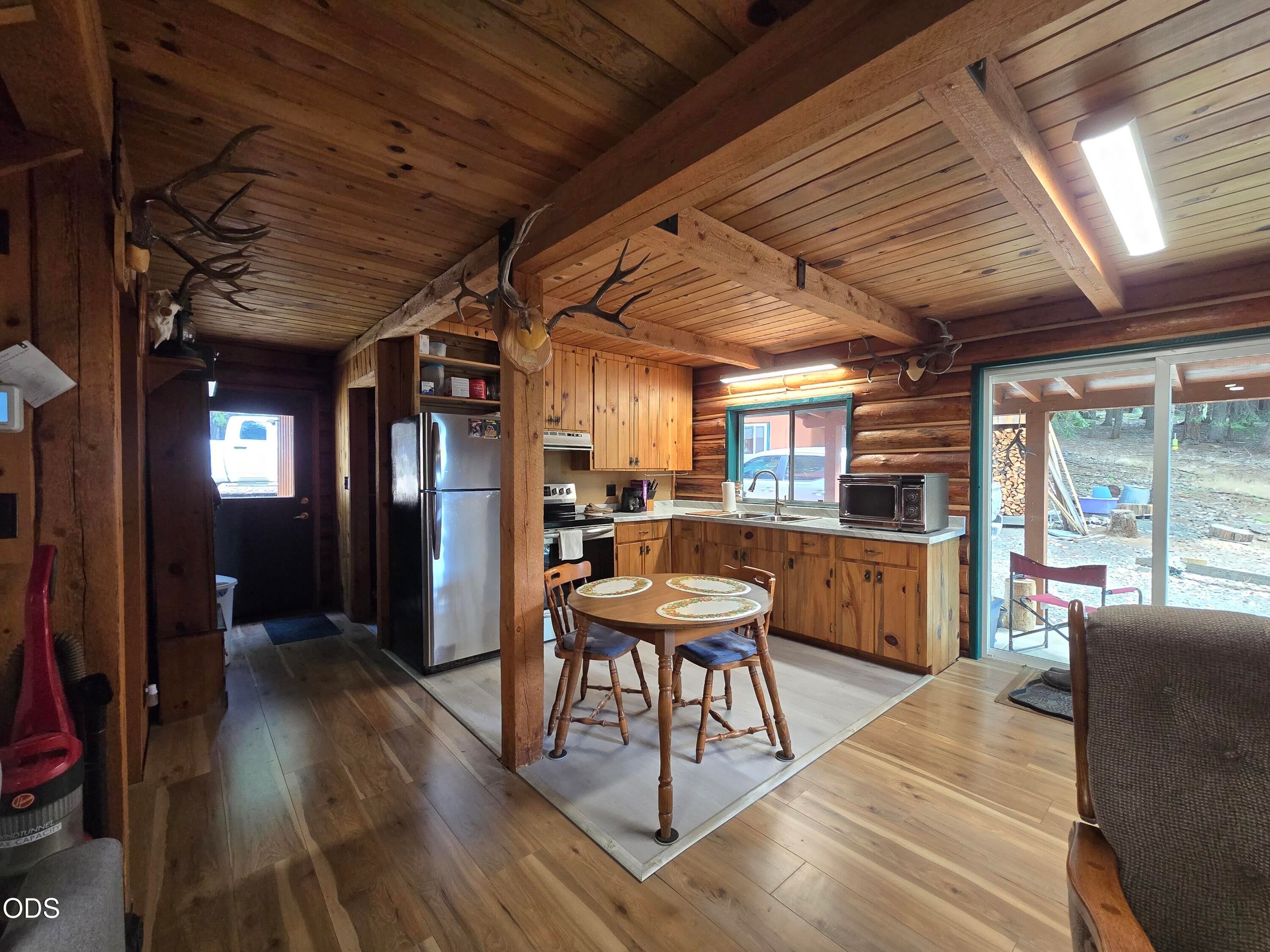836 Ulrich Road Prospect, OR 97536 - Photo 13 of 48 Gallery Image 13