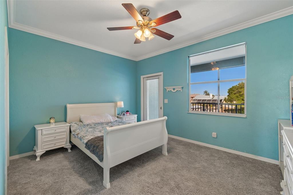703 Bunker View Drive Apollo Beach, FL 33572 - Photo 27 of 49 a living room with furniture