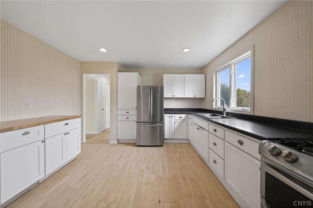 340 Chesbro Road Schroeppel, NY 13132 - Photo 14 of 39