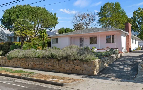 $5,300 | 2120 State Street, Santa Barbara, CA 93105