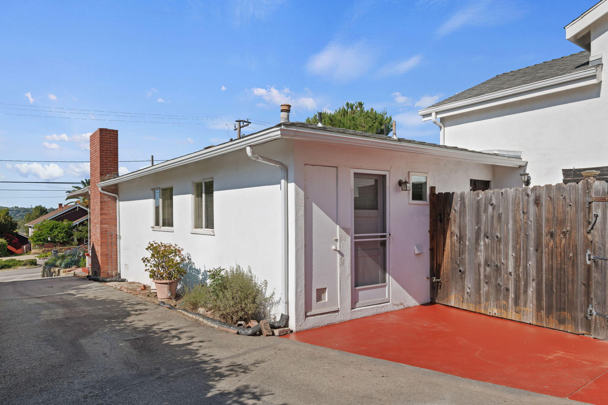 2120 State Street Santa Barbara, CA 93105 - Photo 20 of 20 21-Rear View