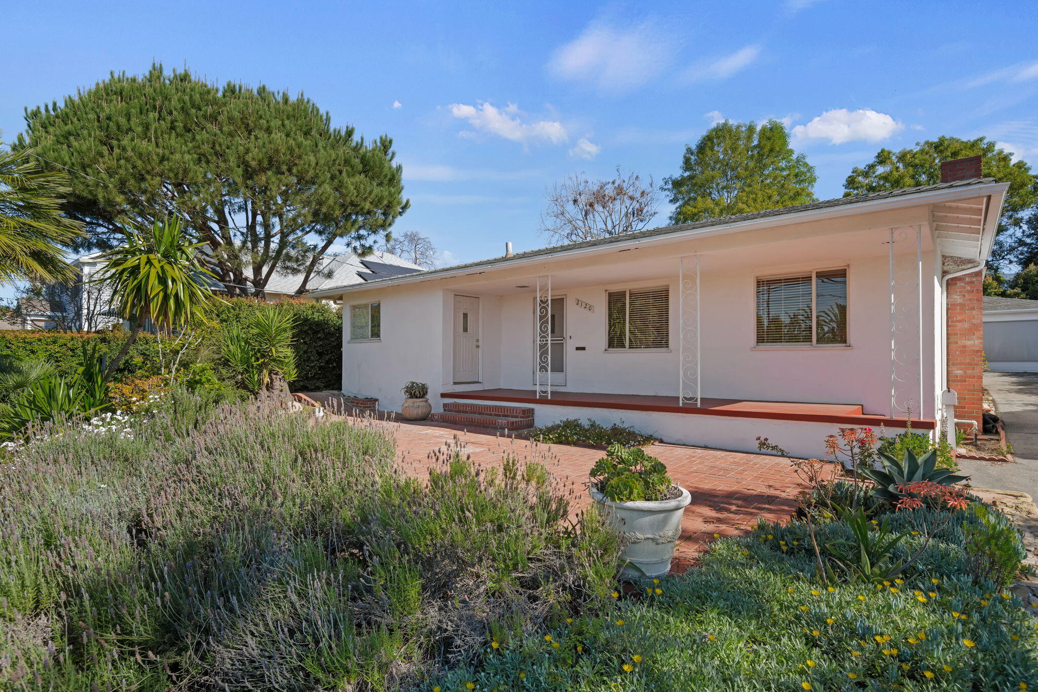 2120 State Street Santa Barbara, CA 93105 - Photo 2 of 20 02-Exterior View