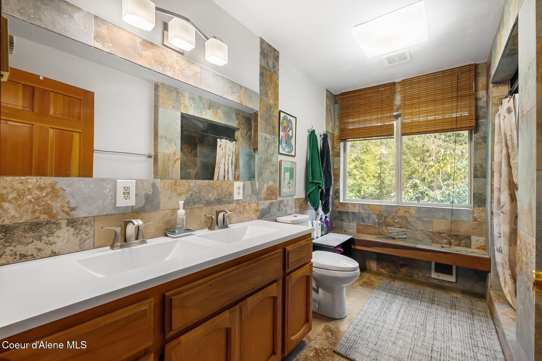 177 Hawkins Spur Road Sagle, ID 83860 - Photo 17 of 70 Bath 2 wSlate & Dbl Sinks