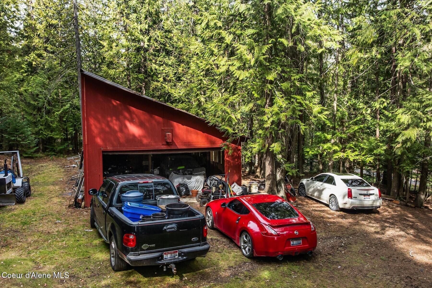 177 Hawkins Spur Road Sagle, ID 83860 - Photo 33 of 70 22' x 30' Shop Building
