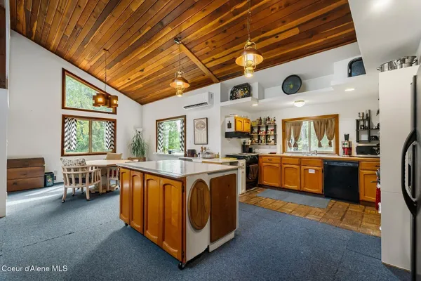$1,750,000 | 177 Hawkins Spur Road, Sagle, ID 83860