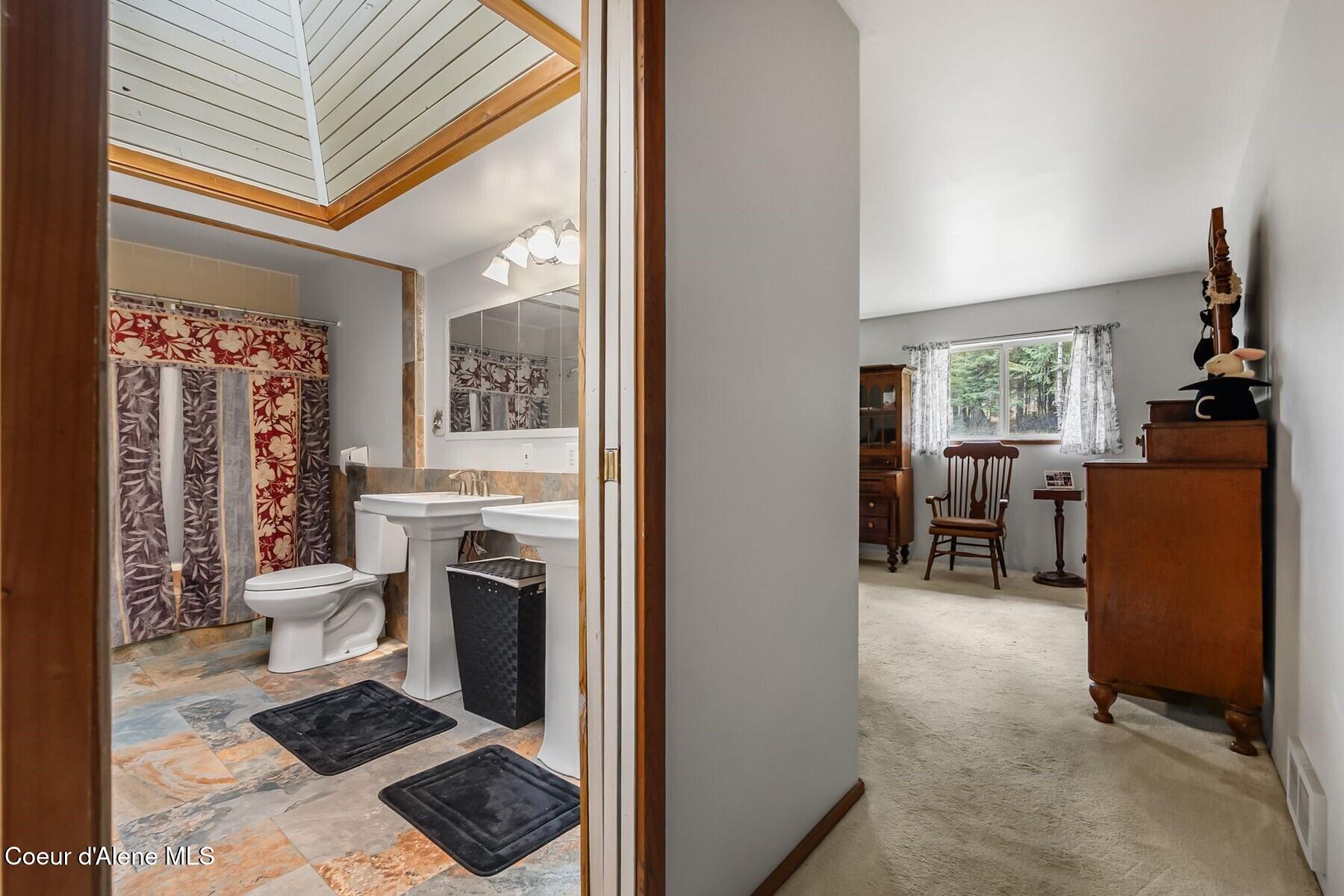 177 Hawkins Spur Road Sagle, ID 83860 - Photo 47 of 70 Spacious Master Bedroom Suite