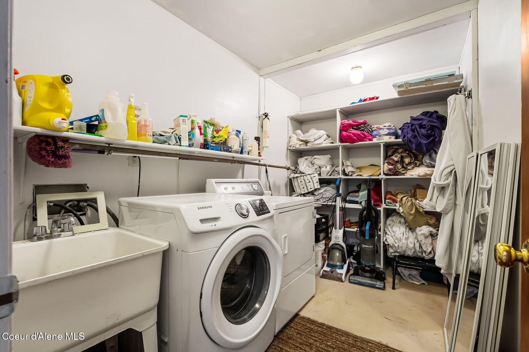 177 Hawkins Spur Road Sagle, ID 83860 - Photo 49 of 70 Laundry Room on Main Floor