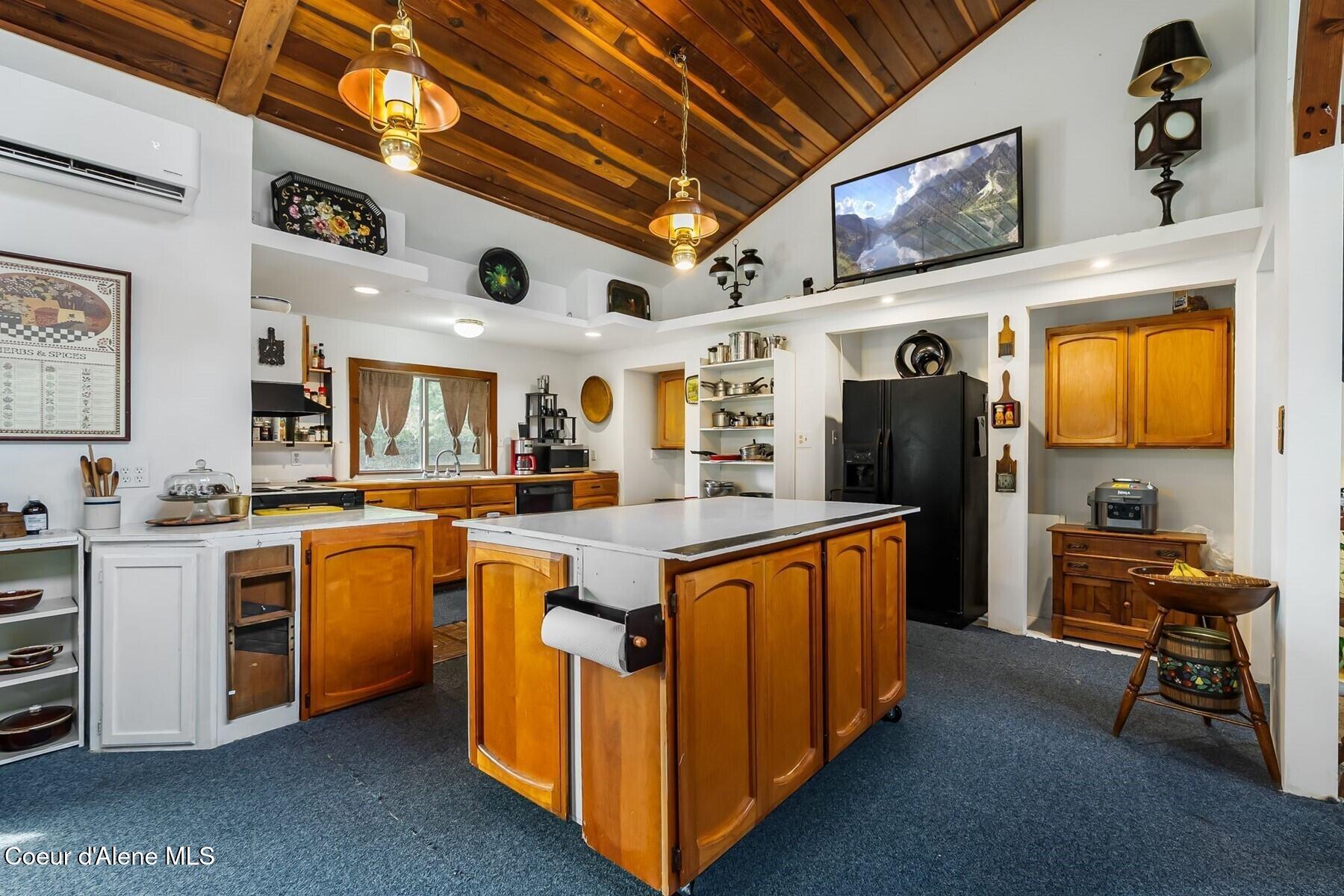 177 Hawkins Spur Road Sagle, ID 83860 - Photo 10 of 70 KitchenGreat Room