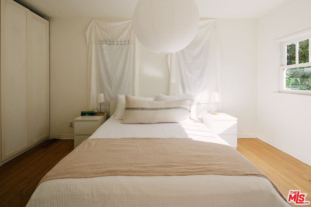 1710 Morton Avenue Los Angeles, CA 90026 - Photo 17 of 31