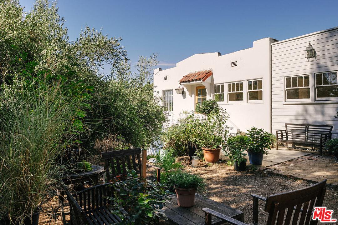 1710 Morton Avenue Los Angeles, CA 90026 - Photo 18 of 31