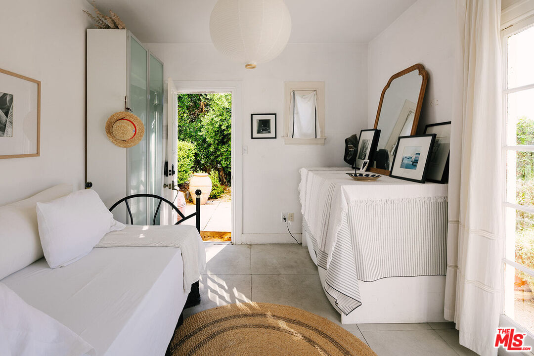 1710 Morton Avenue Los Angeles, CA 90026 - Photo 23 of 31