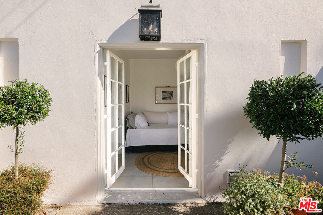 1710 Morton Avenue Los Angeles, CA 90026 - Photo 26 of 31