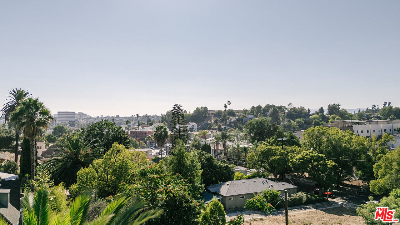 1710 Morton Avenue Los Angeles, CA 90026 - Photo 31 of 31