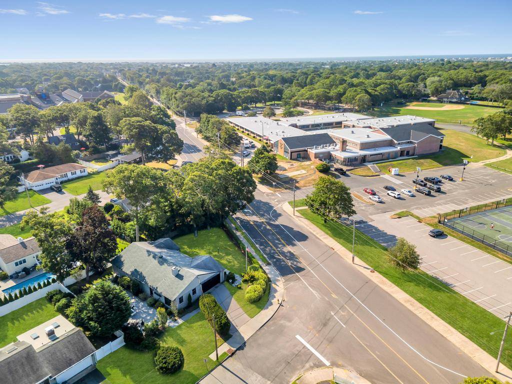 386 Mill Road Westhampton, NY 11977 - Photo 4 of 30