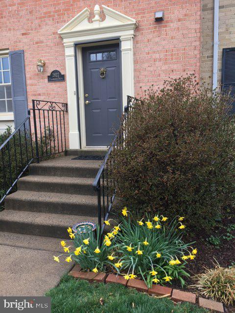 2822 Flagmaker Drive Falls Church, VA 22042 - Photo 3 of 3