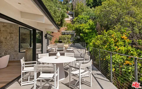 $3,995,000 | 3764 Las Flores Canyon Road, Malibu, CA 90265