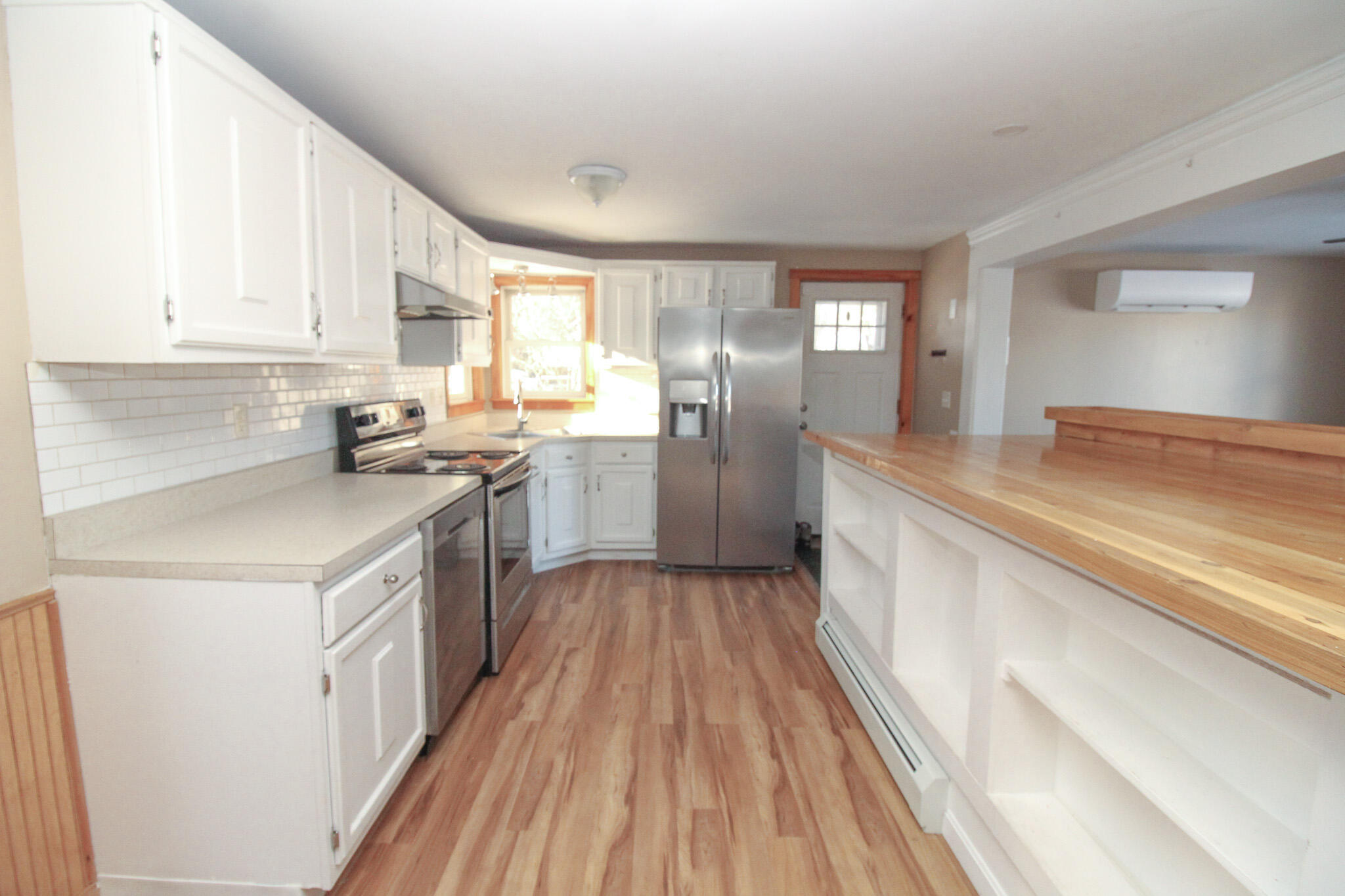 20 Earle Avenue Bangor, ME 04401 - Photo 7 of 38 IMG_0035