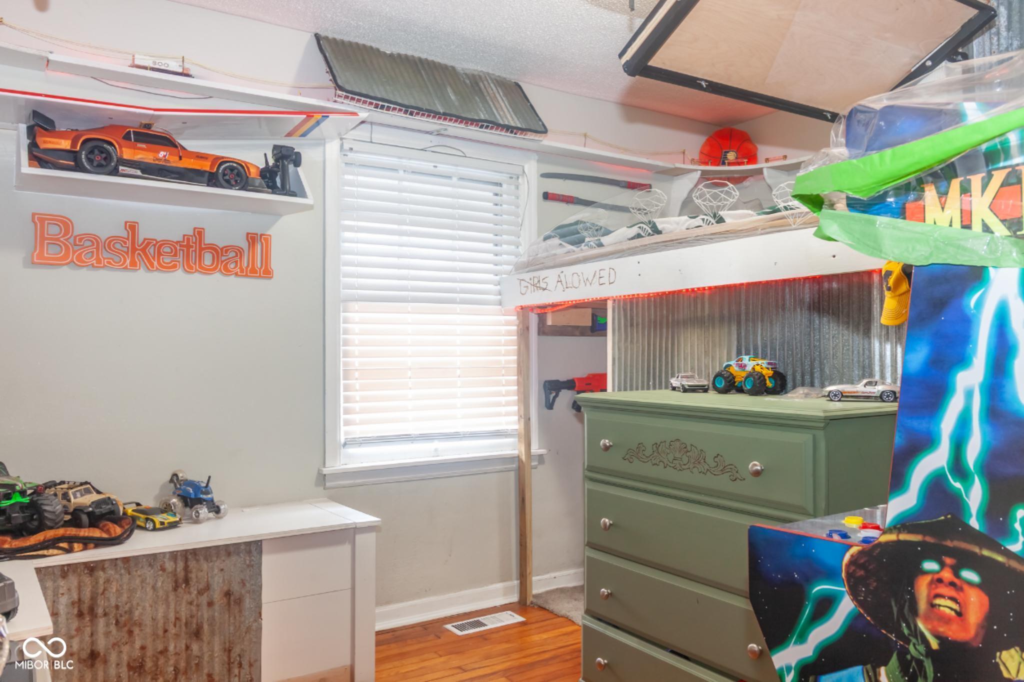 321 East 34th Street Anderson, IN 46013 - Photo 10 of 16