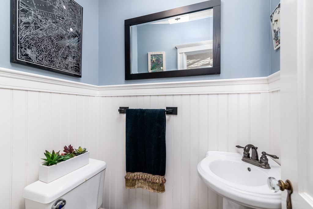 89 Reservoir Road Quincy, MA 02170 - Photo 14 of 41 Gallery Image 14