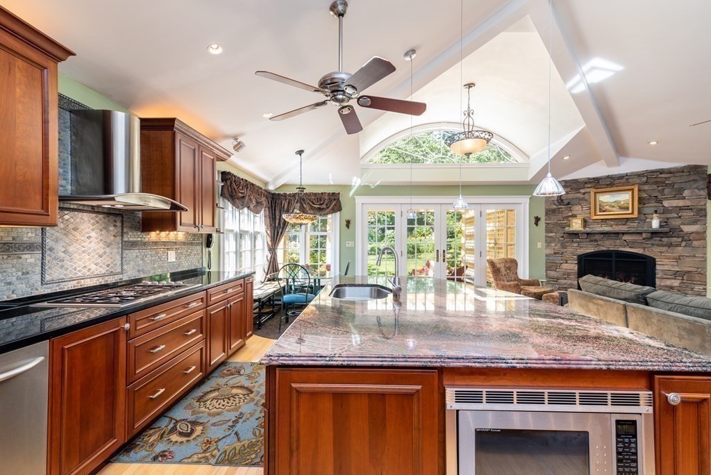89 Reservoir Road Quincy, MA 02170 - Photo 17 of 41 Gallery Image 17