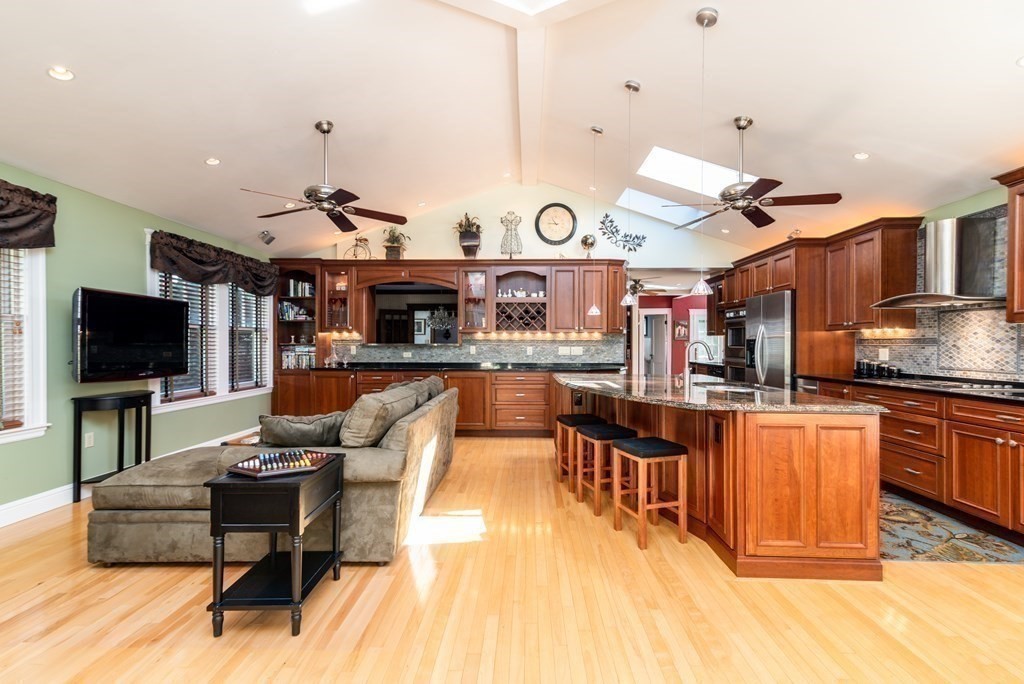 89 Reservoir Road Quincy, MA 02170 - Photo 23 of 41 Gallery Image 23