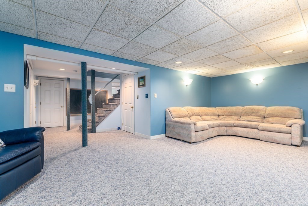 89 Reservoir Road Quincy, MA 02170 - Photo 28 of 41 Gallery Image 28