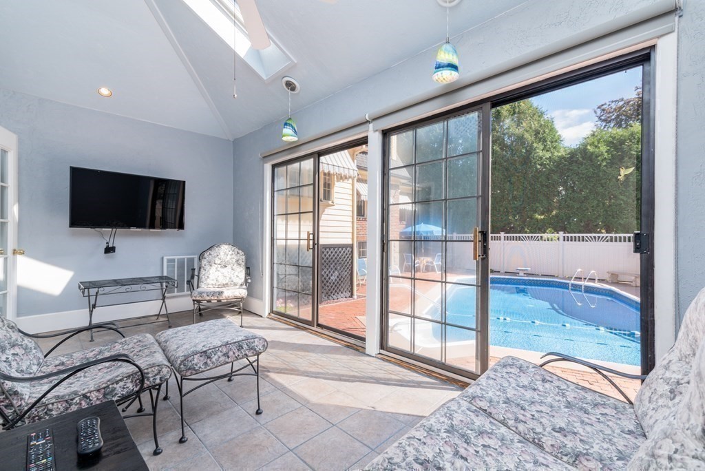 89 Reservoir Road Quincy, MA 02170 - Photo 36 of 41 Gallery Image 36