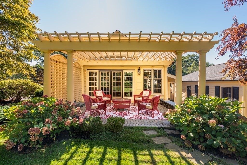 89 Reservoir Road Quincy, MA 02170 - Photo 4 of 41 Gallery Image 4