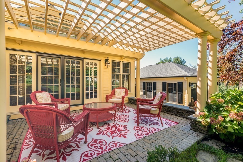 89 Reservoir Road Quincy, MA 02170 - Photo 5 of 41 Gallery Image 5
