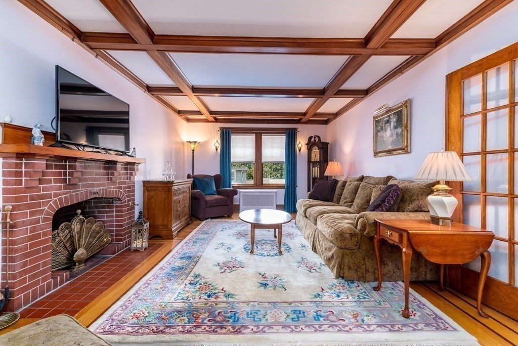 89 Reservoir Road Quincy, MA 02170 - Photo 10 of 41 Gallery Image 10