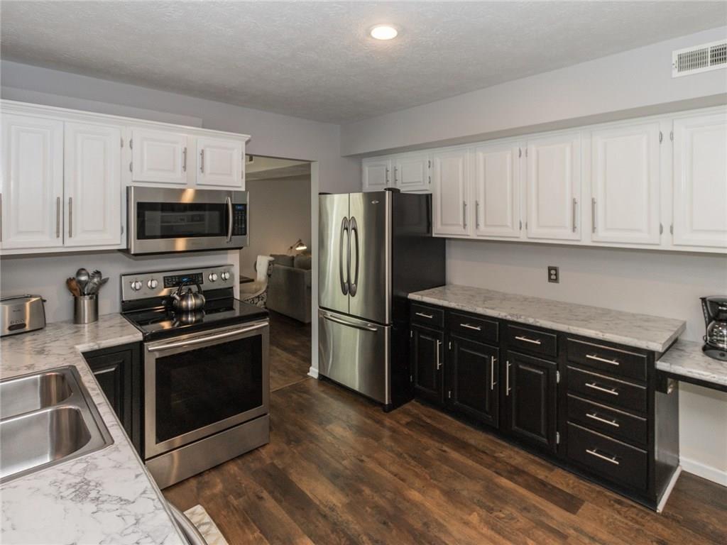 7543 Meadow Ridge Drive Fishers, IN 46038 - Photo 13 of 28 Gallery Image 13