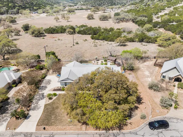 $695,000 | 108 Jackrabbit Circle, Boerne, TX 78006