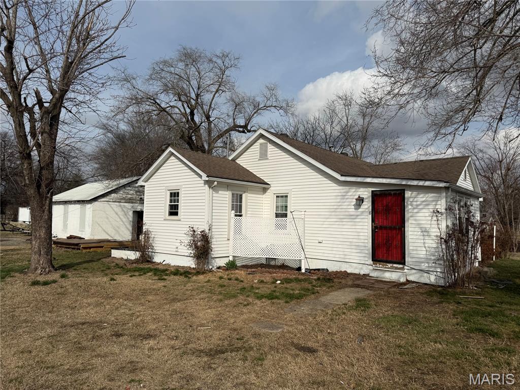 448 Crowe Street Sikeston, MO 63801 - Photo 2 of 9