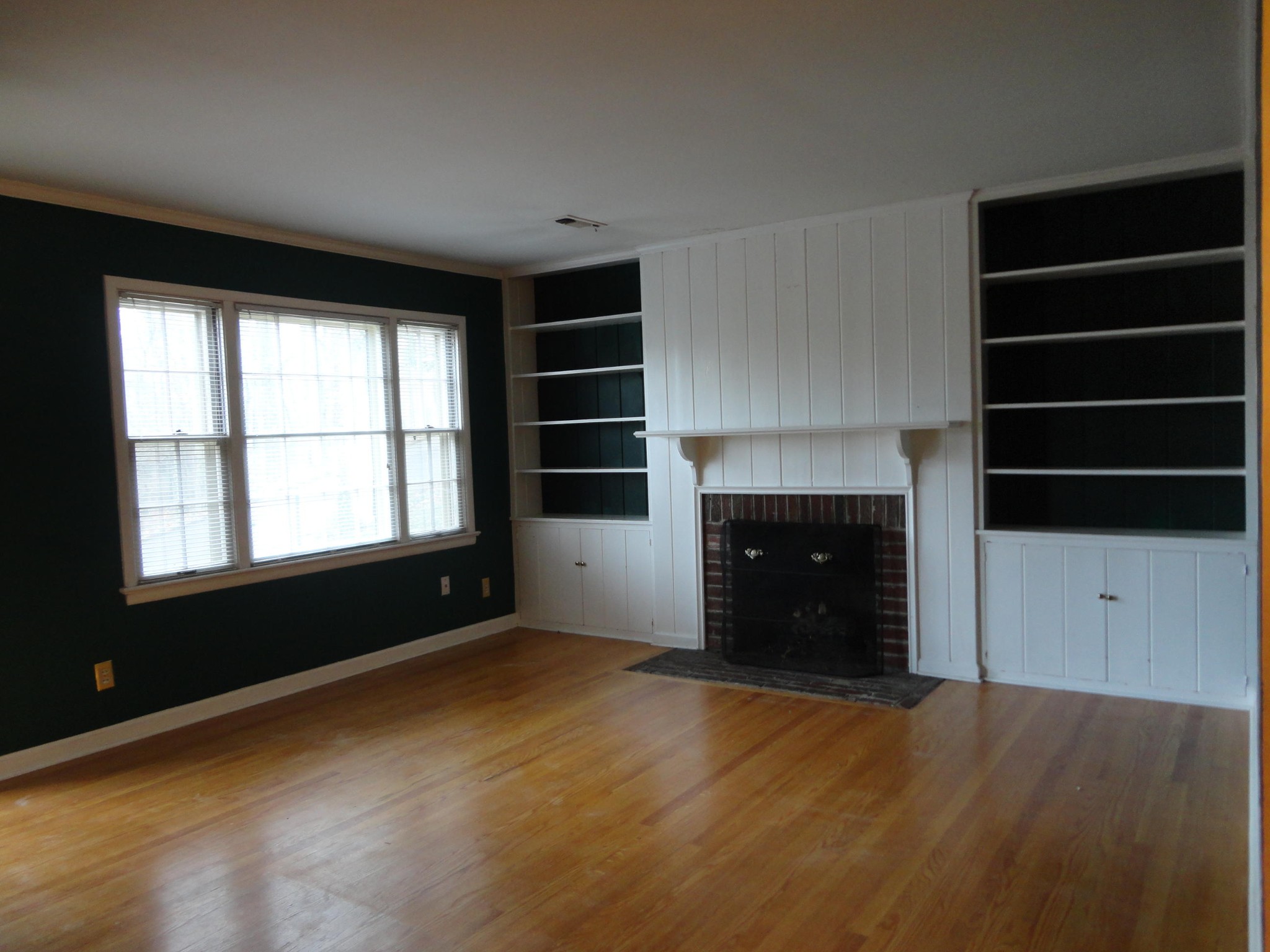 605 Hemlock Road Southwest Knoxville, TN 37919 - Photo 4 of 32 Gallery Image 4