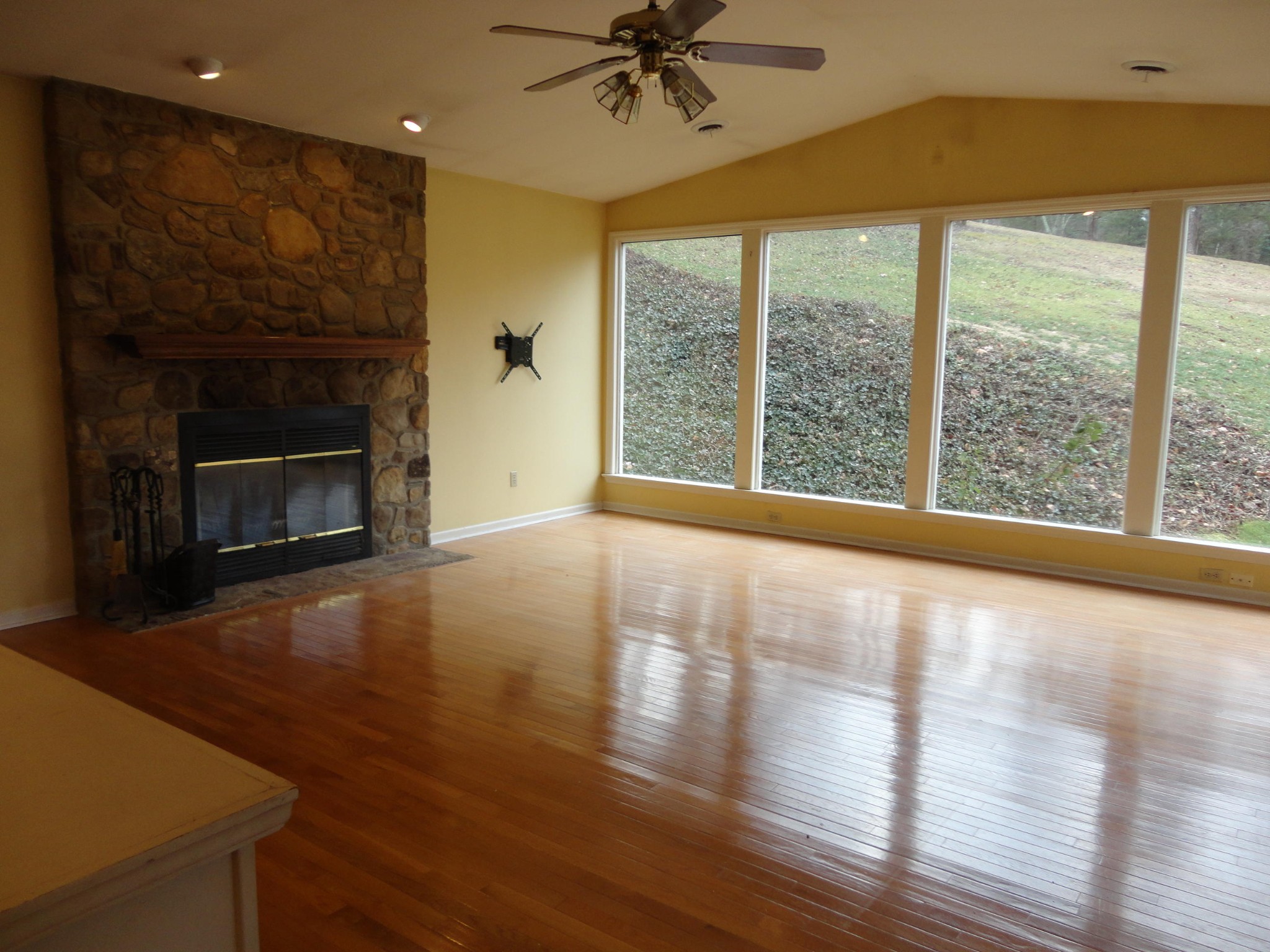 605 Hemlock Road Southwest Knoxville, TN 37919 - Photo 8 of 32 Gallery Image 8
