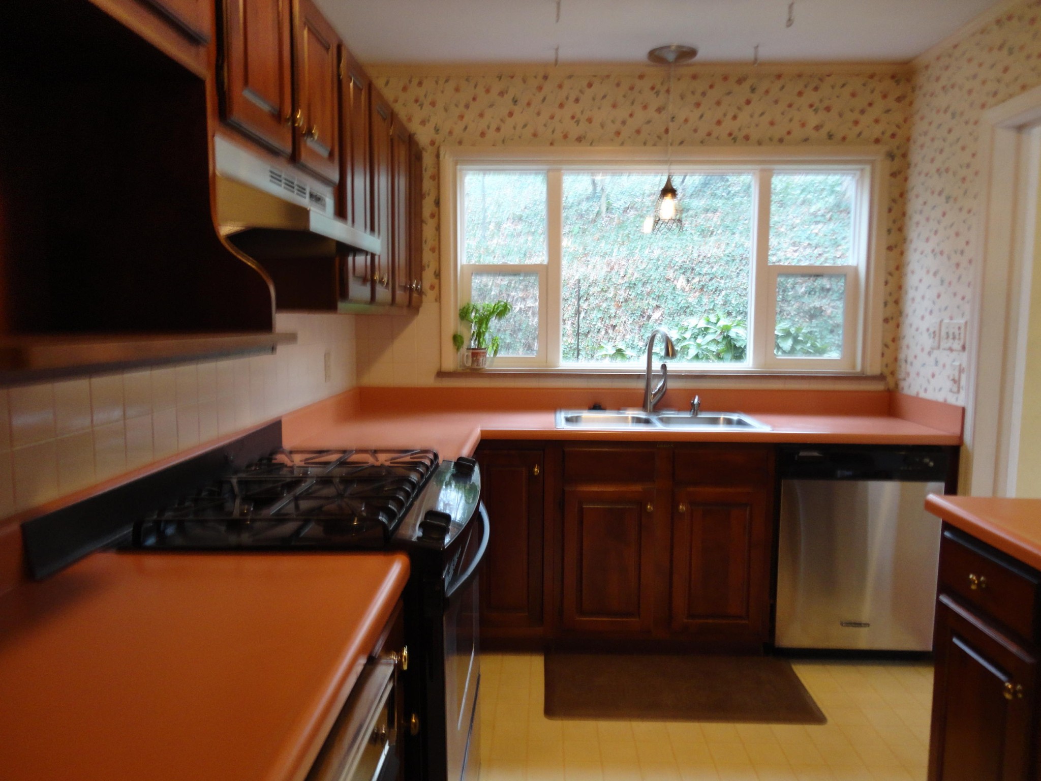605 Hemlock Road Southwest Knoxville, TN 37919 - Photo 10 of 32 Gallery Image 10