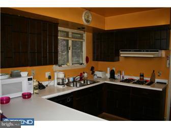 160 Upper Ferry Road Ewing, NJ 08618 - Photo 2 of 10 Kitchen