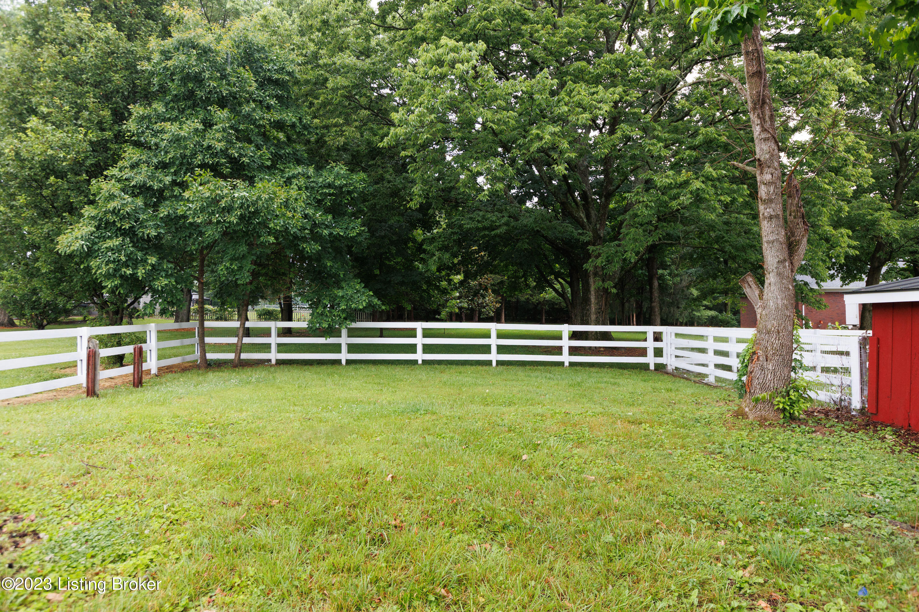 9631 Fairmount Road Louisville, KY 40291 - Photo 59 of 60 016