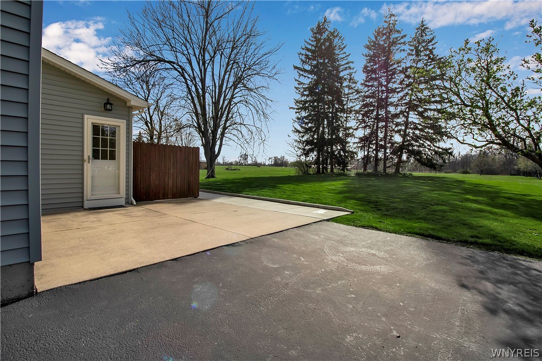 6000 Newhouse Road Clarence, NY 14051 - Photo 8 of 44